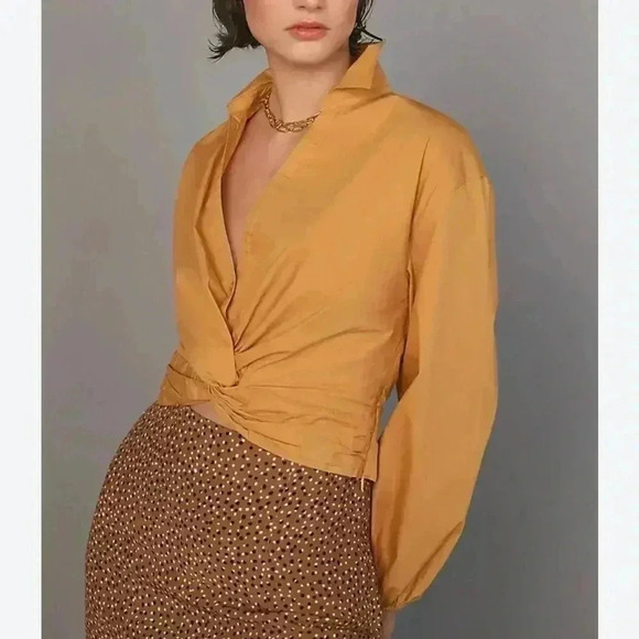 Anthropologie Sundays in Brooklyn twist front long sleeve blouse medium NWT - Picture 9 of 9